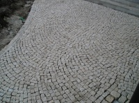 Chodnik z kostki granitowej szarej, mozaika 4 - 6cm